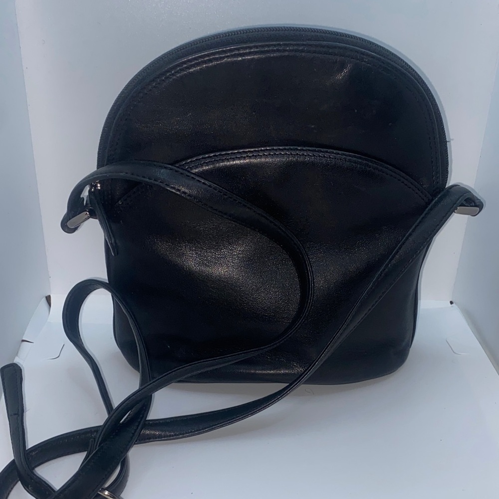 Talbots Classic Supple Black Leather Crossbody handbag - Timeless